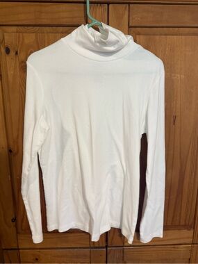 St. John's Bay White Turtleneck Long Sleeve Top